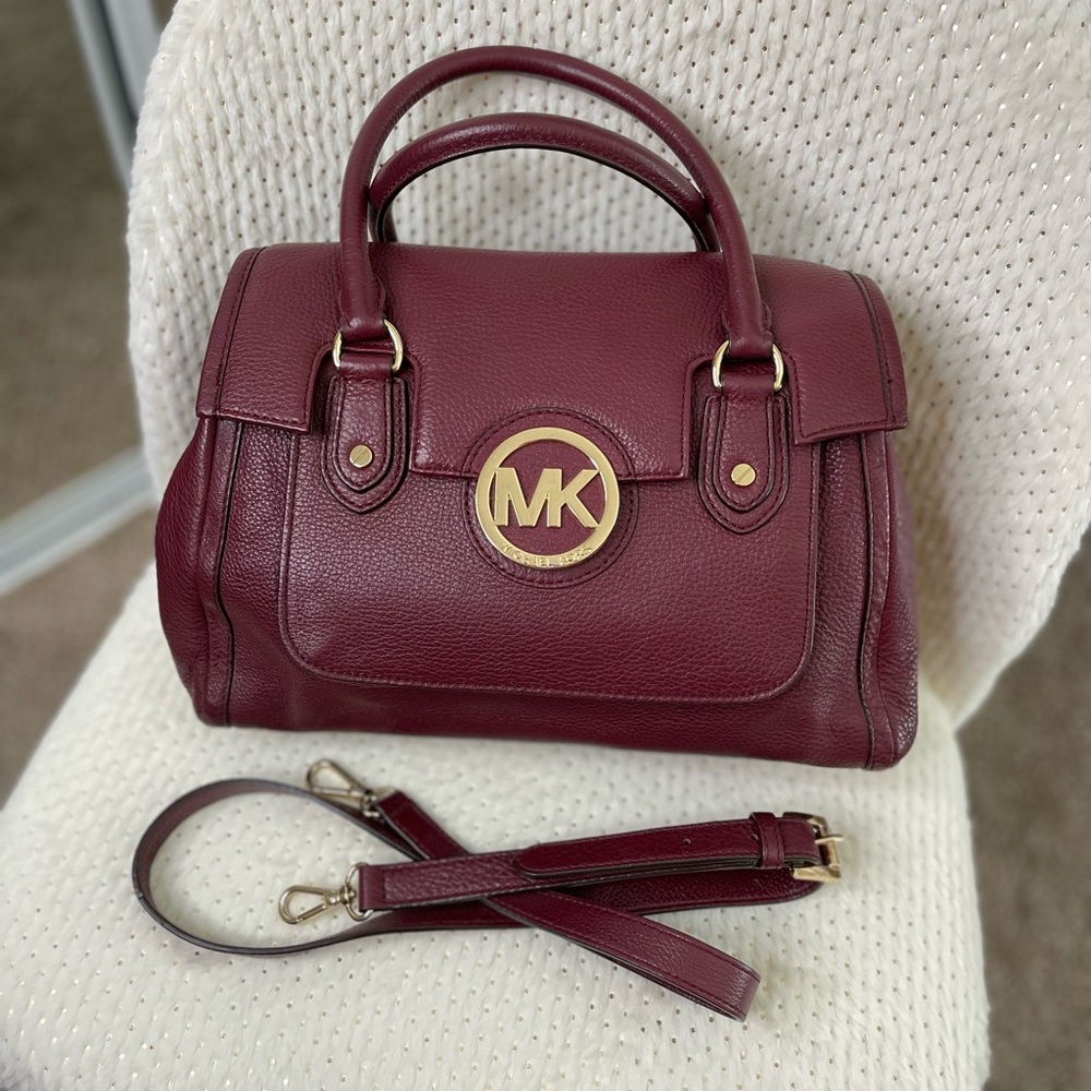LIKE NEW Michael Kors Pebbled Maroon Satchel Crossbody
Purse